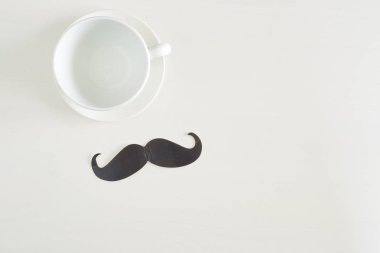 Mutlu Babalar günü yazıt kupa ile