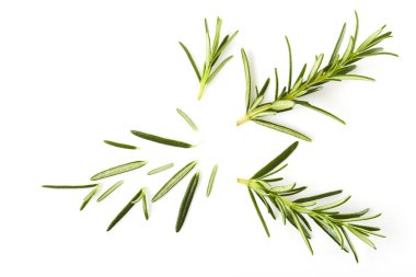 Beyaz arkaplanda taze biberiye