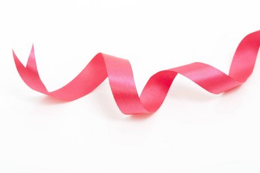 Beyaz üzerine pembe kıvırcık kurdele 