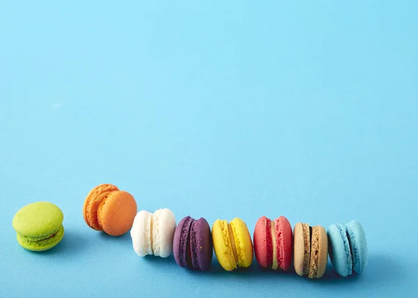 Mini-Kuchen Macaron oder Makronen — Stockfoto