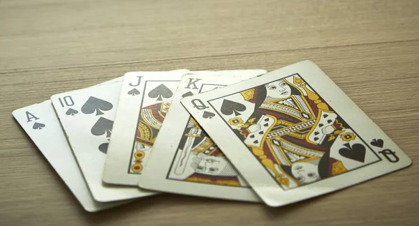 Royal Flush Karten mit Poker — Stockfoto