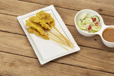 Domuz eti Satay ve fıstık sosu