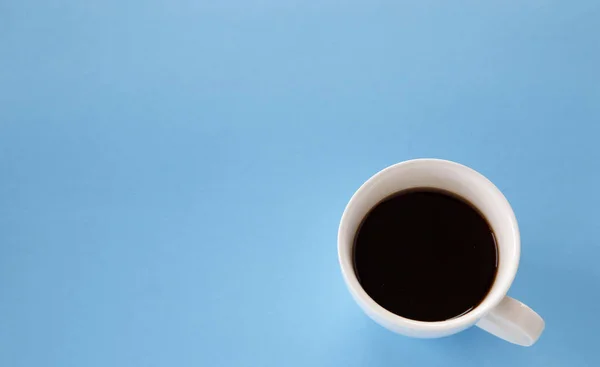 Black coffee in white mug — Stock Photo, Image