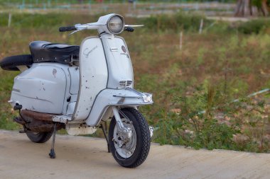 Tayland 'da klasik İtalyan mobiletleri Lambretta.