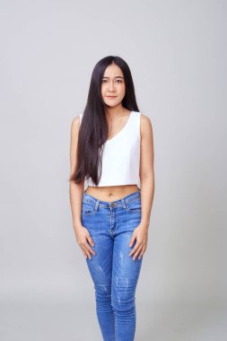 genç ve güzel bir kadın portresi