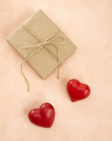 Regalo y marco de corazón para el día de San Valentín — Foto de Stock