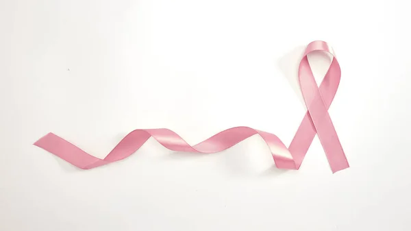 粉红丝带象征乳腺癌意识 — 图库照片