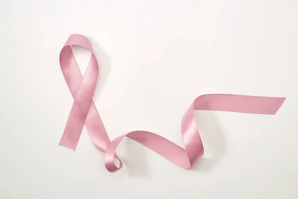 Nastro rosa simbolo Sensibilizzazione al Cancro al seno — Foto Stock