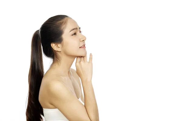 Młody Azji kobieta czyste świeże skóra na biały — Zdjęcie stockowe