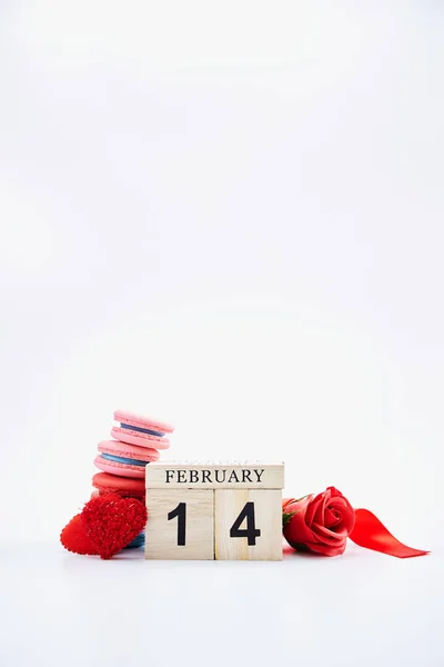 Február 14 fa naptár Valentin nap háttér — Stock Fotó