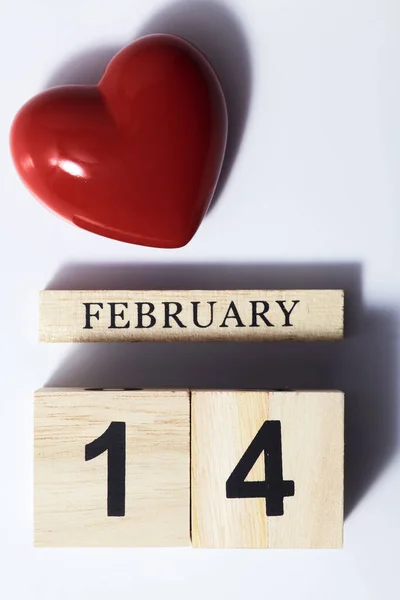 Red heart shaped with cube calendar with shadow — Stock Photo, Image