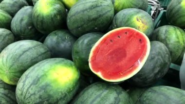 Çiftçi pazarında karpuz ve karpuz