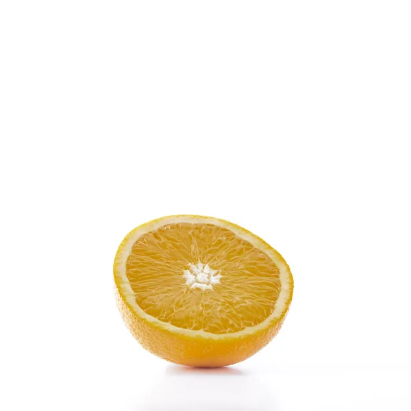 Fruta Laranja Fresca Fatias Frutas Laranja Maduras Isoladas Fundo Branco — Fotografia de Stock