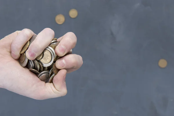 ahşap arka plan üzerinde para