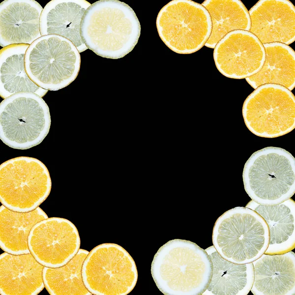 bir siyah arka plan, metin için yer ile meyve dilimleri