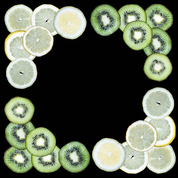 bir siyah arka plan, metin için yer ile meyve dilimleri