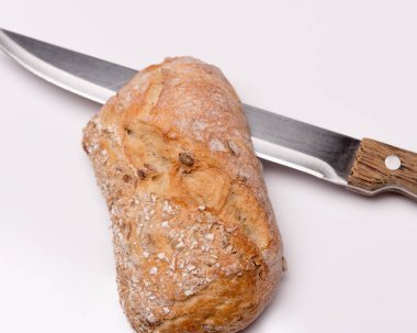 rulo ekmek, izole bir beyaz arka plan üzerinde ekmek