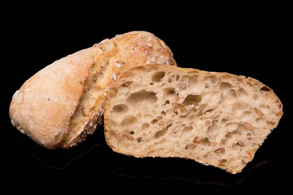 Хлібний Рулет Хліб Чорному Фоні Ізольований — стокове фото