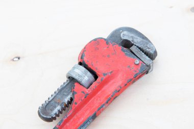 doğal pembe bir arka plan üzerinde eski araçlar