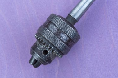 doğal lavanta arka plan üzerinde eski araçlar