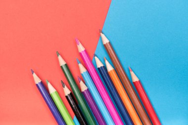 Geri okul arka plan için okul aksesuarları ile