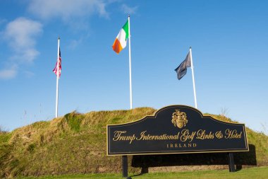 Doonbeg, İrlanda - 28 Aralık 2016: Donald Trump Uluslararası Golf Links ve 5 yıldızlı otel Doonbeg, County Clare, İrlanda.