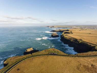 Anteni döngü kafa yarımadanın Batı Clare, İrlanda için. Kilkee Beach 