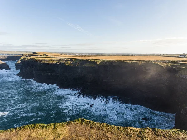 Aerial Loop Head Peninsula in West Clare, Ireland. Kilkee Beach — Stock Photo, Image