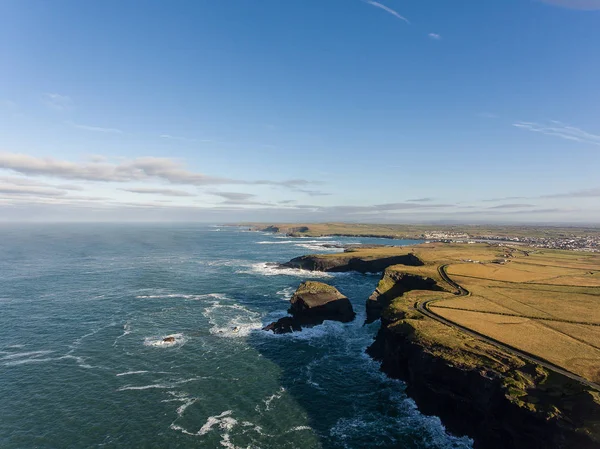 Anteni döngü kafa yarımadanın Batı Clare, İrlanda için. Kilkee Beach 