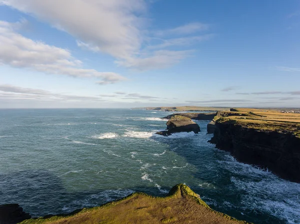 Península da cabeça do laço aéreo em West Clare, Irlanda. Praia de Kilkee — Fotografia de Stock