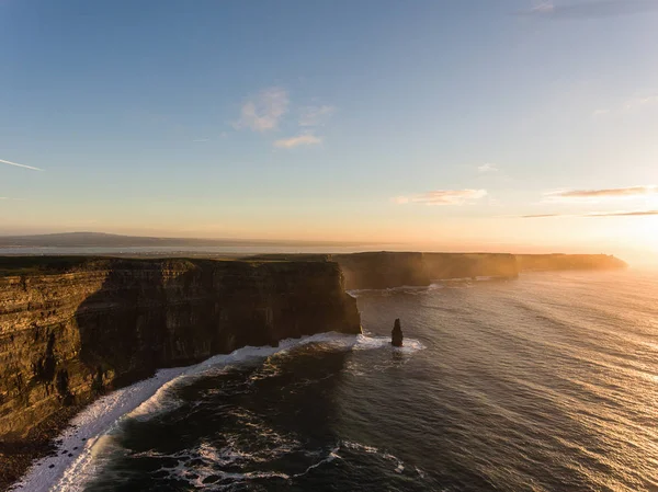 Aerial Irland landsbygden turistattraktion i County Clare. T — Stockfoto