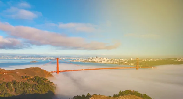 Hermoso horizonte de la ciudad de San Francisco con el puente de la puerta de oro —  Fotos de Stock