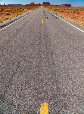 Arizona ve Amerika Birleşik Devletleri Amerika'nın Utah arasındaki sınırda doğal Monument Valley manzara
