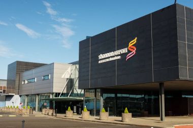 Shannon havaalanı, İrlanda - 1 Kasım 2017: Shannon havaalanı İrlanda County Clare İrlanda'nın 2 en büyük Havaalanı olan. Turizm ve sanayi için Batı İrlanda içine bir anahtar Havaalanı.