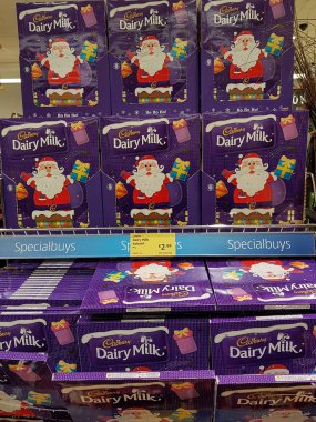 Ennis, İrlanda - 17 Kasım 2017: Aldi deposunda Ennis County Clare