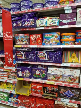 Ennis, İrlanda - 17 Kasım 2017: Tesco mağaza Ennis County Clare