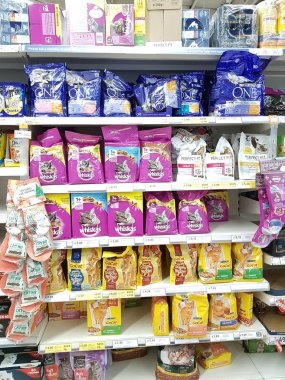 Ennis, İrlanda - 17 Kasım 2017: Tesco mağaza Ennis County Clare