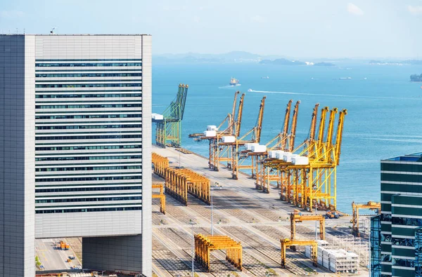 Scenic view of the Port of Singapore. Urban industrial seascape — Stock Photo, Image