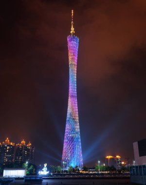Güzel bir gece görünümü Guangzhou, çene Kanton Kulesi