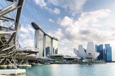 Helix Köprüsü ve Marina Bay Sands Hotel, Singapore