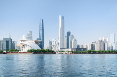 Güzel Guangzhou manzarası. Pearl River ve gökdelenler