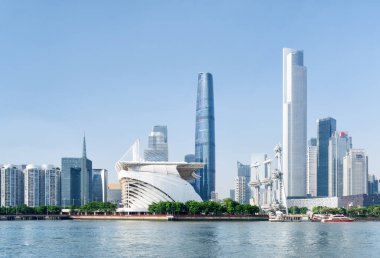 Doğal Guangzhou manzarası, Çin. Pearl River ve gökdelenler