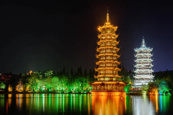 The Sun and Moon Twin Pagodas at night. Guilin, China — Stock Photo, Image