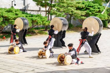 Kore geleneksel davul, Seoul, Güney Kore ile performans