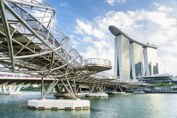 Scenic view of the Helix Bridge in Singapore — Stock Photo, Image