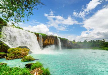 The Dray Nur Waterfall on the Serepok River, Vietnam clipart