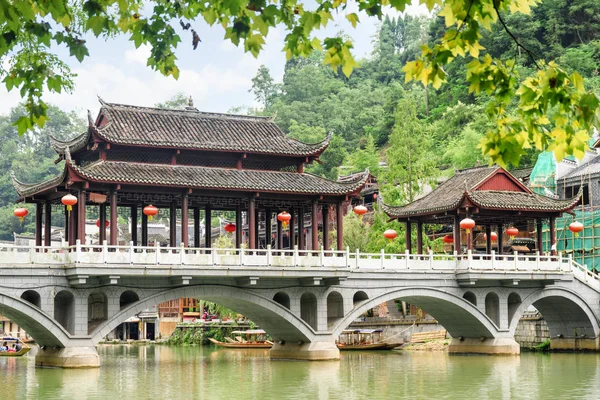 View of bridge over the Tuojiang River, Phoenix Ancient Town — Stock Photo, Image