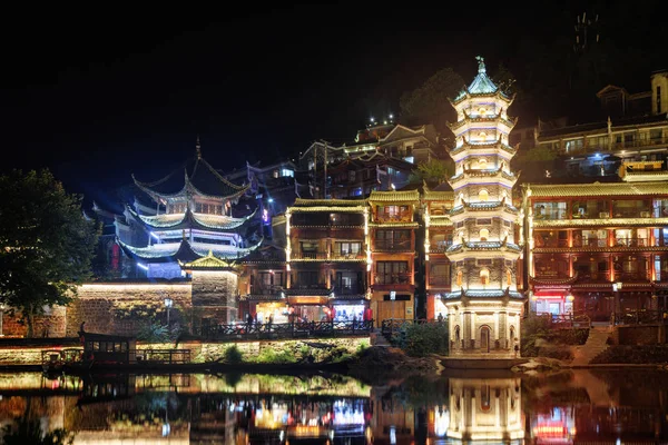 Scenic night view of the Wanming Pagoda, Phoenix Ancient Town — Stock Photo, Image