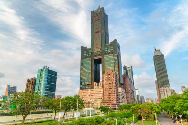 Kaohsiung, Tayvan 'daki 85 Gökyüzü Kulesi' nin muhteşem manzarası.