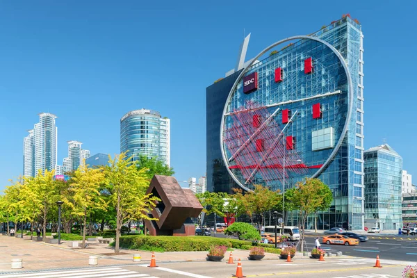 Awesome facade of the Tangent building in Seoul, South Korea — Stock Photo, Image
